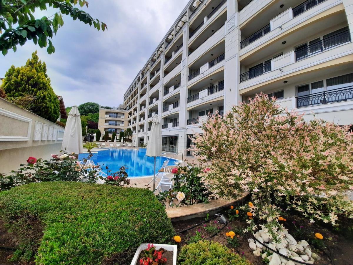 Private Apartments By The Sea With A Large Terrace In Apart Hotel! Pomorie Eksteriør bilde