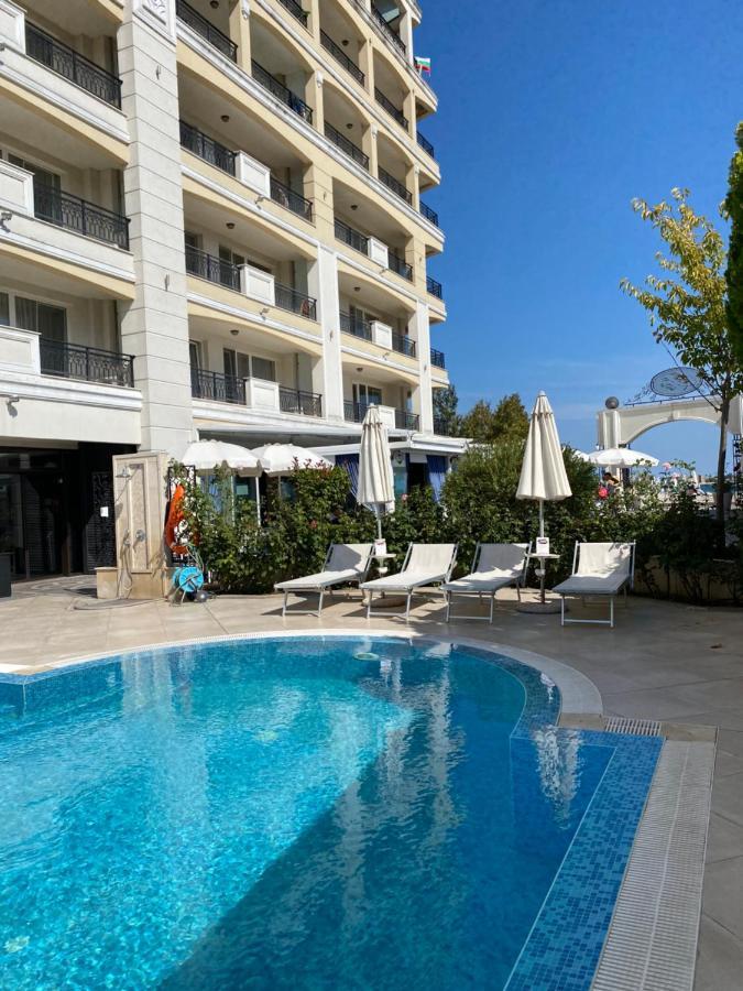 Private Apartments By The Sea With A Large Terrace In Apart Hotel! Pomorie Eksteriør bilde