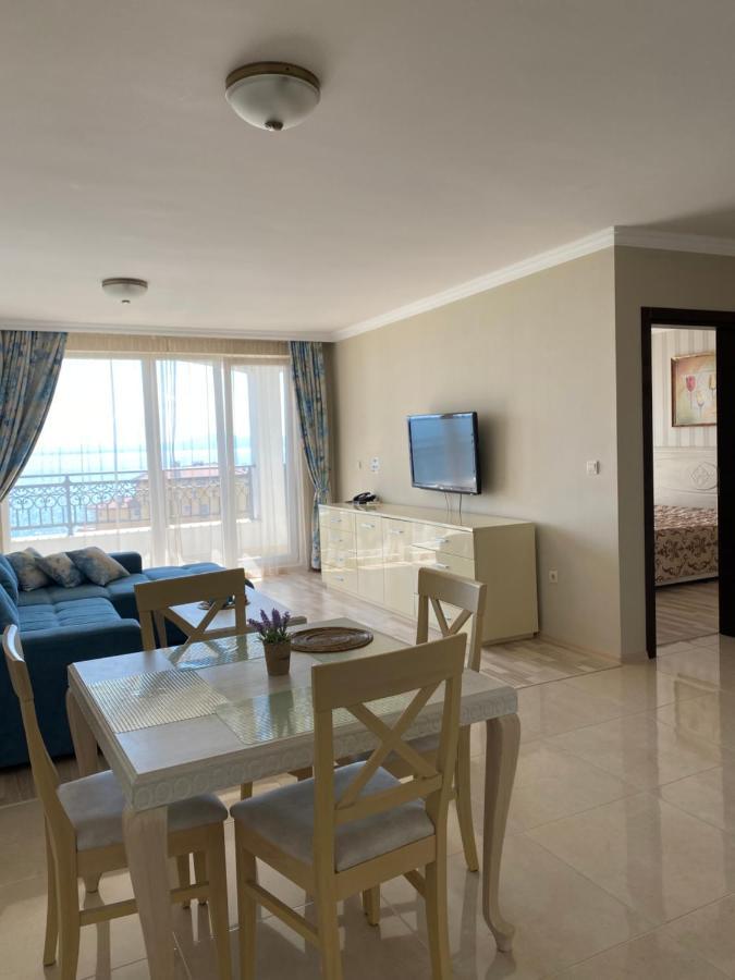 Private Apartments By The Sea With A Large Terrace In Apart Hotel! Pomorie Eksteriør bilde