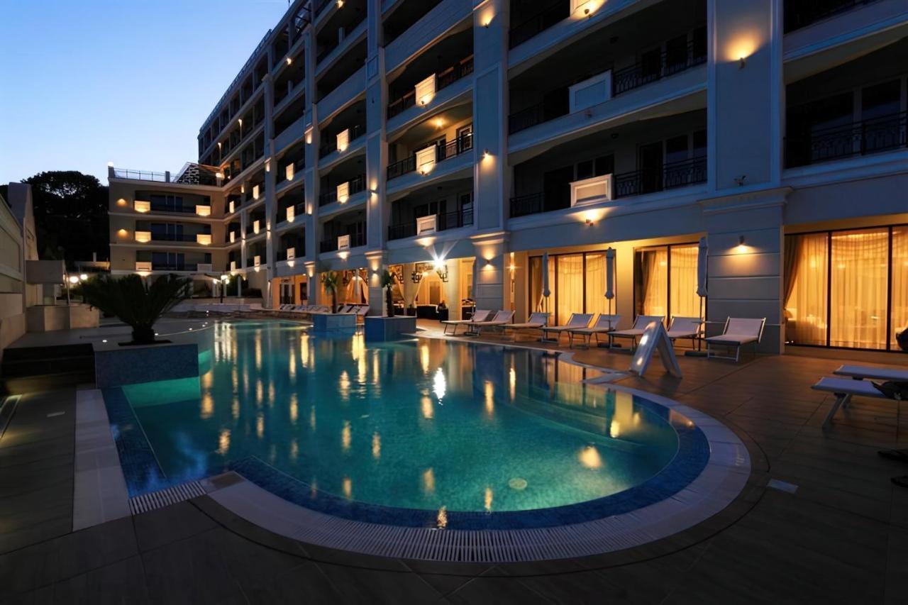 Private Apartments By The Sea With A Large Terrace In Apart Hotel! Pomorie Eksteriør bilde
