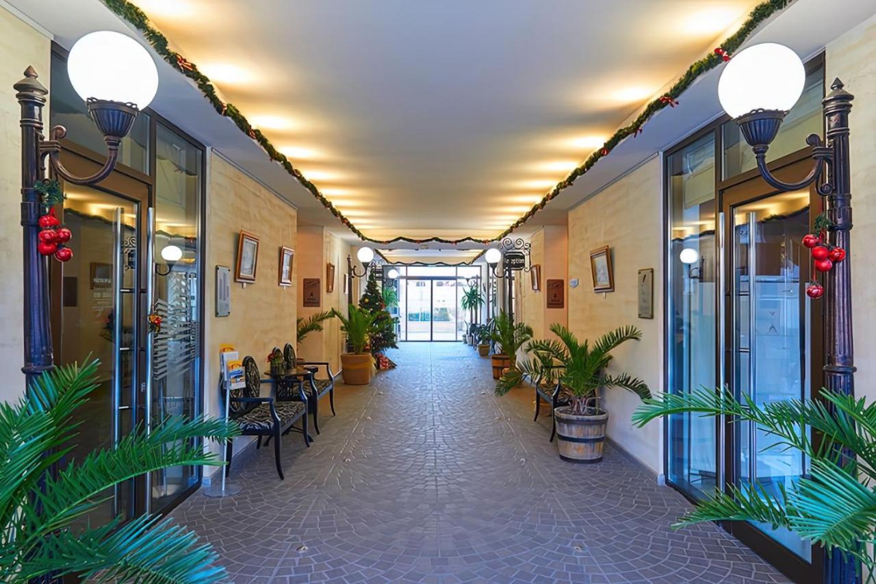Private Apartments By The Sea With A Large Terrace In Apart Hotel! Pomorie Eksteriør bilde