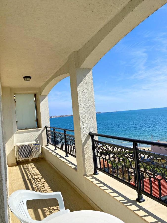 Private Apartments By The Sea With A Large Terrace In Apart Hotel! Pomorie Eksteriør bilde