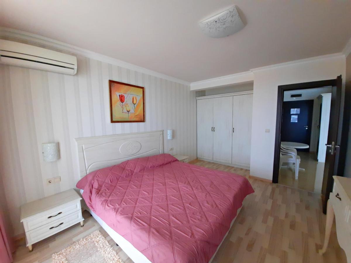 Private Apartments By The Sea With A Large Terrace In Apart Hotel! Pomorie Eksteriør bilde