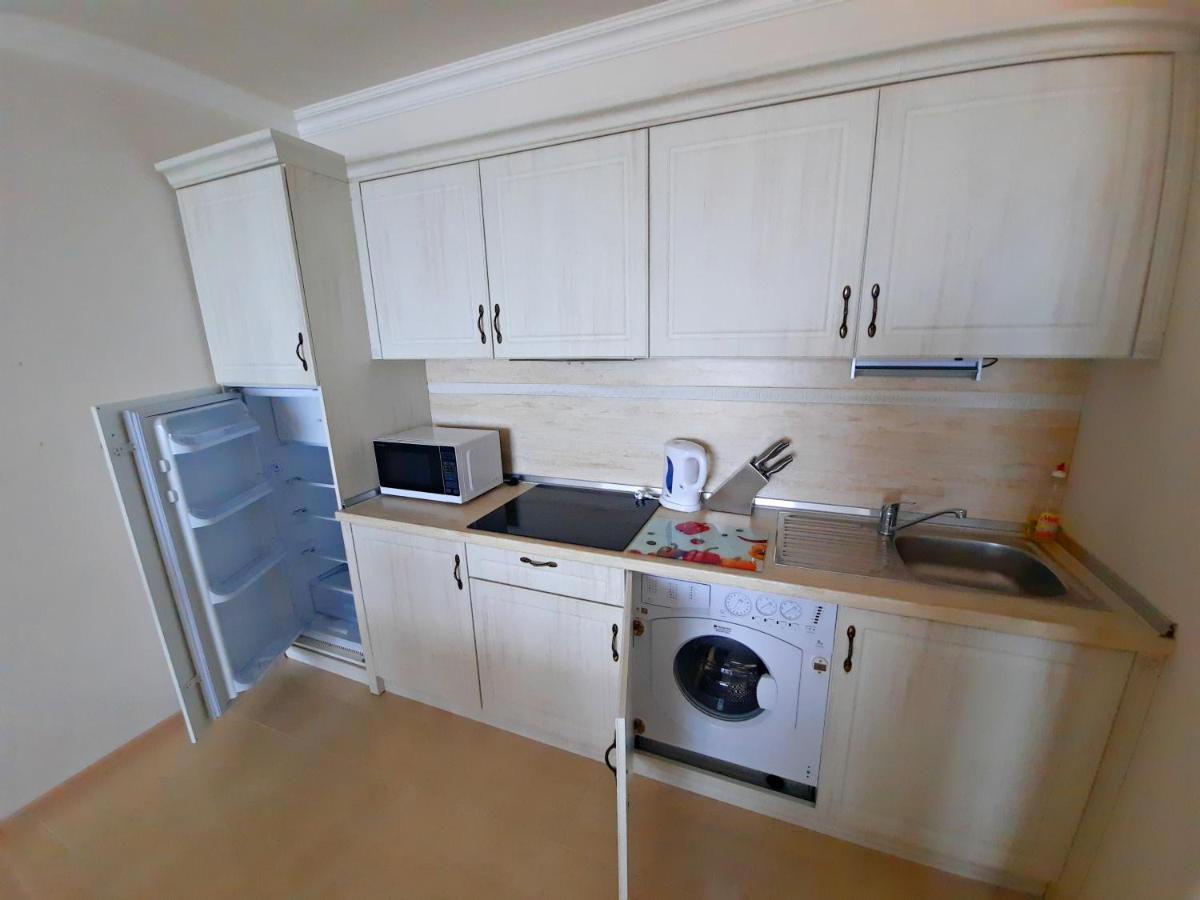 Private Apartments By The Sea With A Large Terrace In Apart Hotel! Pomorie Eksteriør bilde